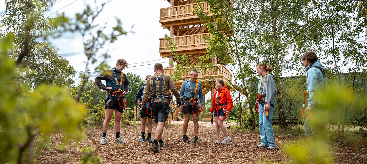 Fyns Sommerland - på vej op i svævebanen